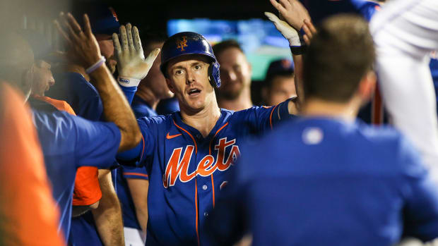 mark-canha-mets-lead